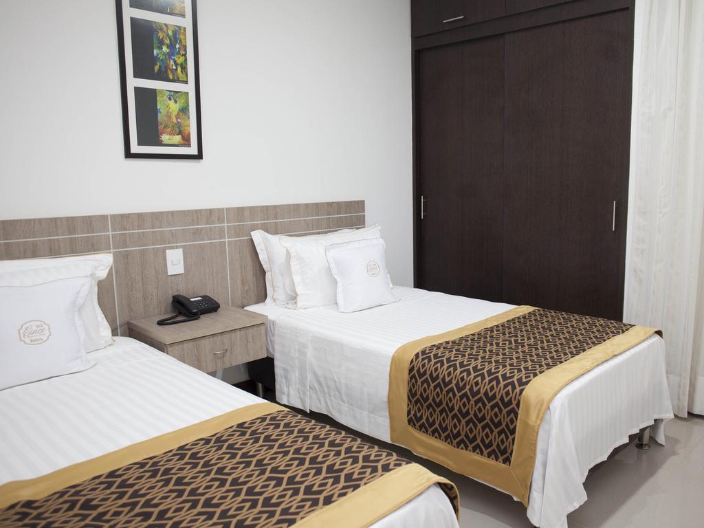 Hotel Cinco Montería Habitación foto